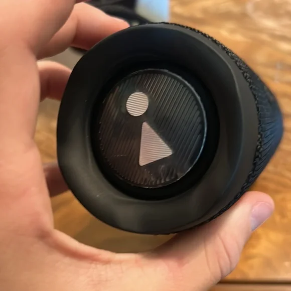 Black JBL flip 6